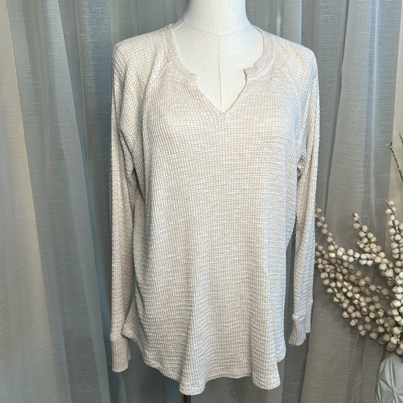 American Eagle Cream Notch Oversized Long sleeve Sz M - Picture 1 of 6